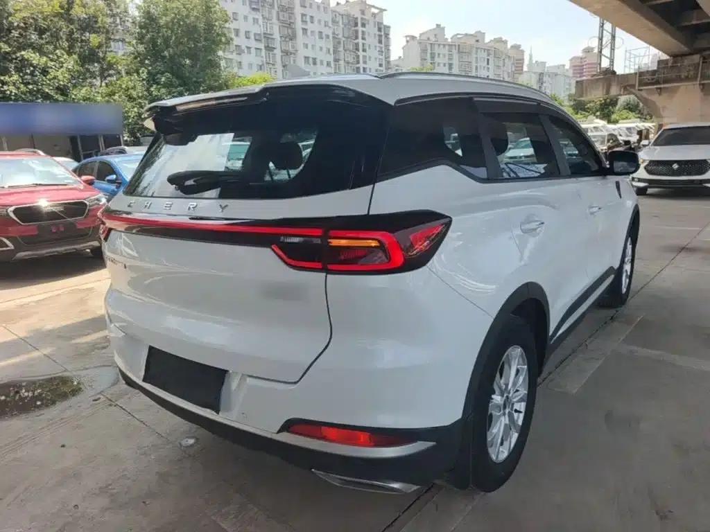 Chery Tiggo 7 PLUS 2022 1.5T CVT Luxury+ — миниатюра 7