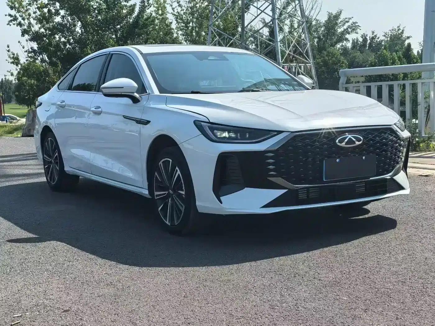 Chery Arrizo 8 PRO 2025 1.6T DCT Luxury Edition — миниатюра 3