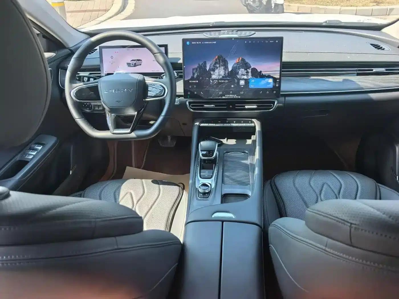 Chery Arrizo 8 PRO 2025 1.6T DCT Luxury Edition — миниатюра 4