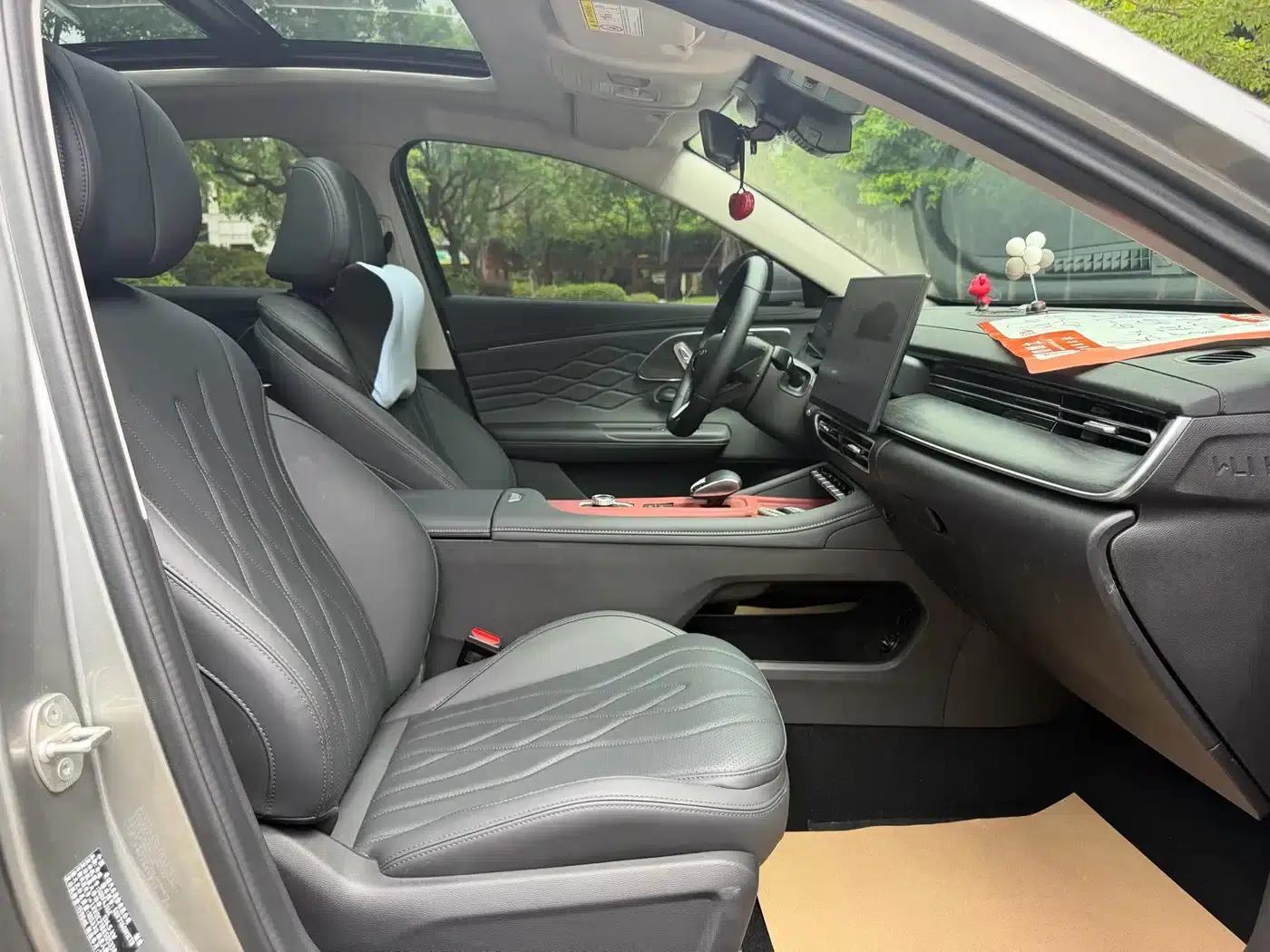 Chery Arrizo 8 PRO 2025 1.6T DCT Comfort Model — миниатюра 17