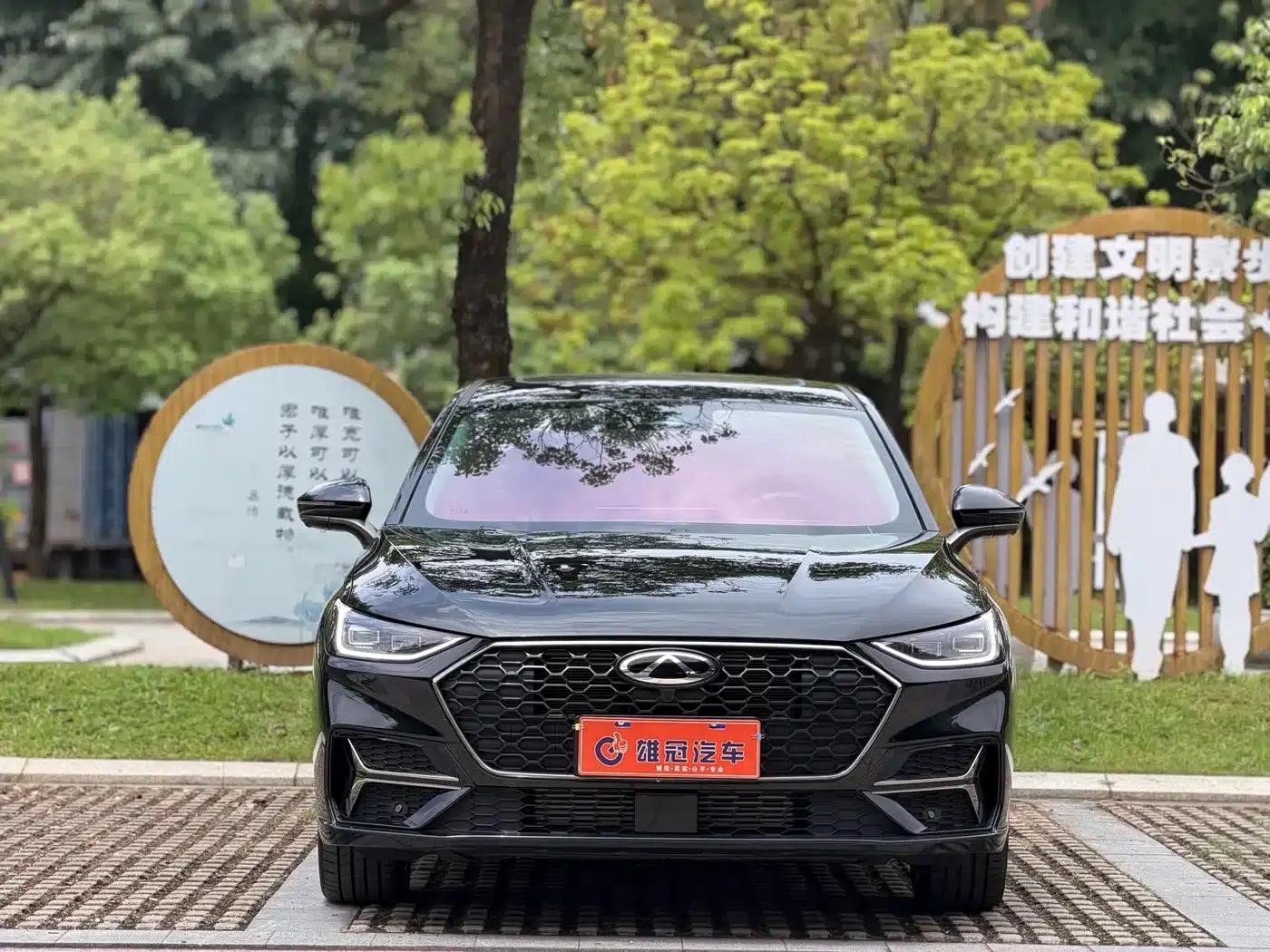 Chery Arrizo 8 PRO 2025 2.0T DCT Luxury Edition — миниатюра 2