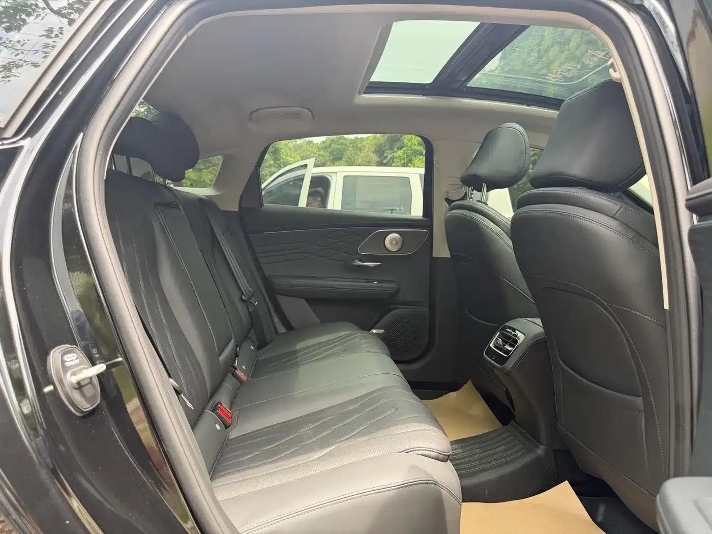 Chery Arrizo 8 PRO 2025 2.0T DCT Luxury Edition — миниатюра 15