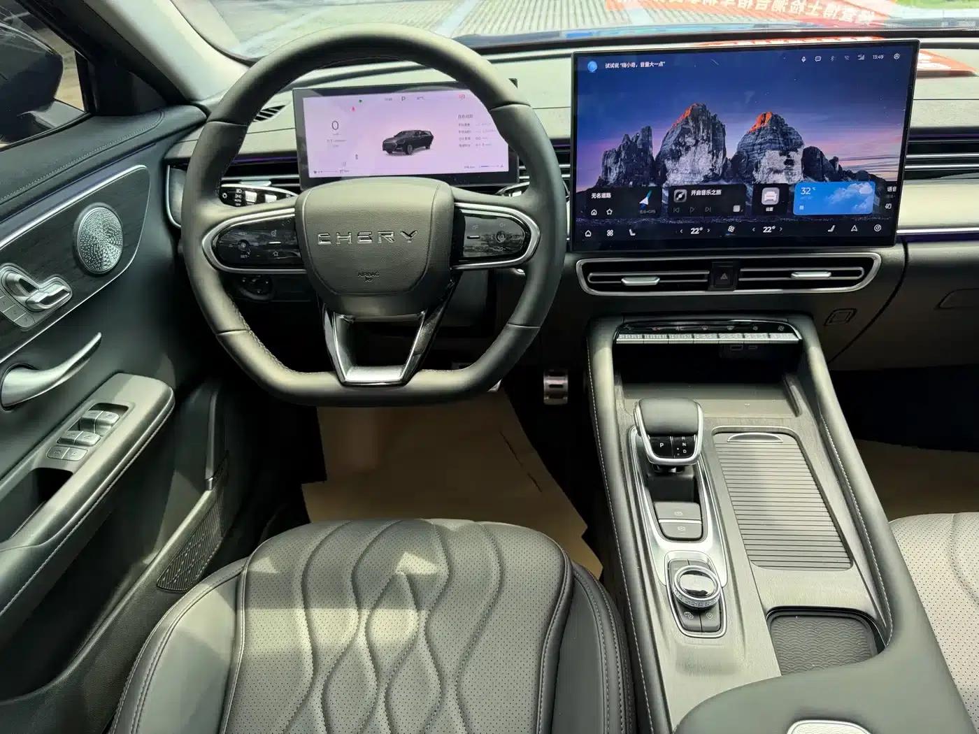 Chery Arrizo 8 PRO 2025 2.0T DCT Luxury Edition — миниатюра 9