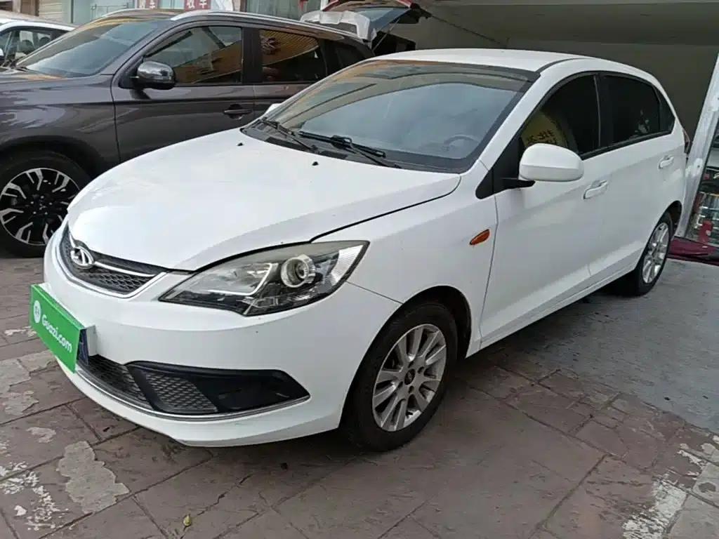 Fengyun 2 2015 1.5L Manual Elite Edition — миниатюра 2