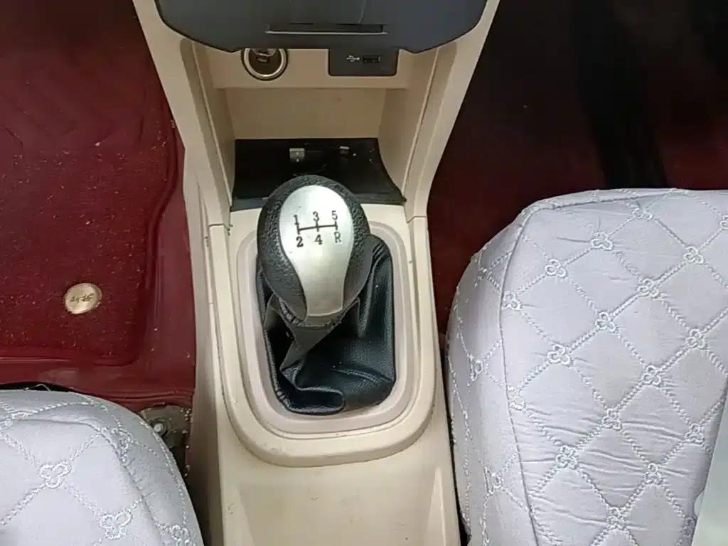 Fengyun 2 2015 1.5L Manual Elite Edition — миниатюра 14