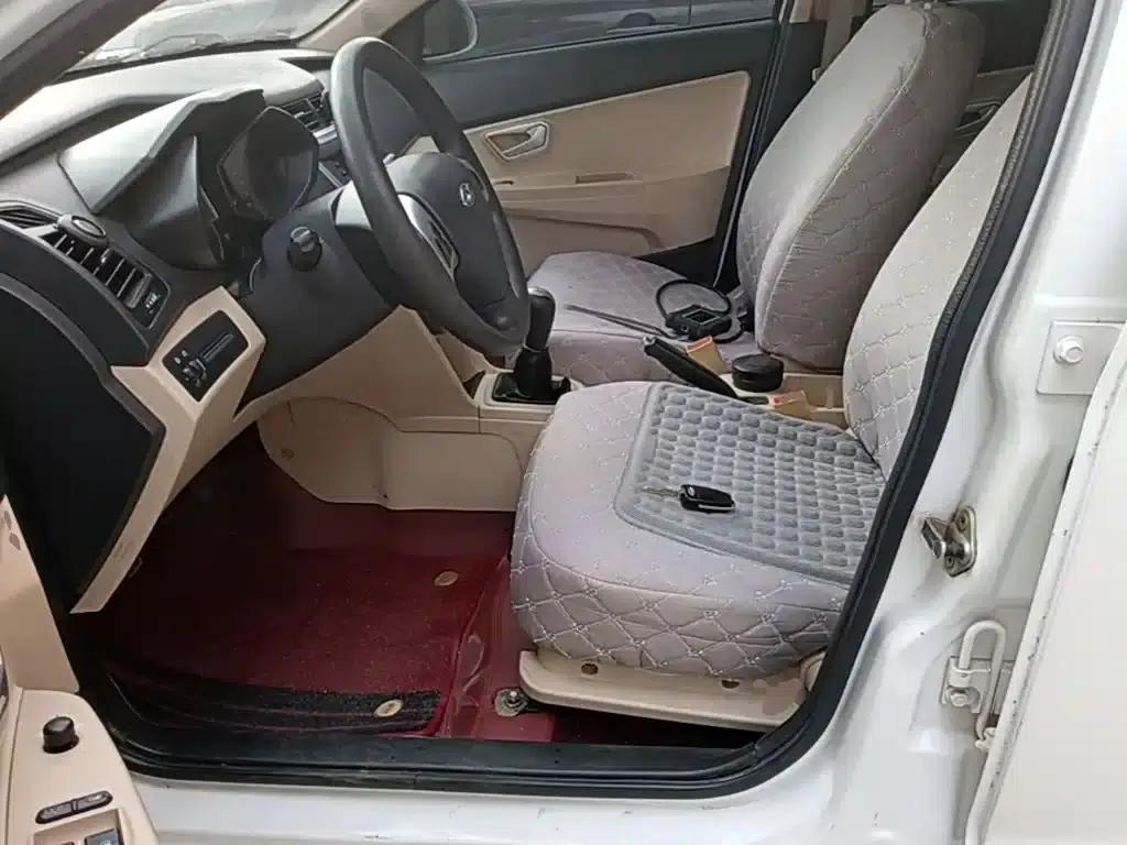 Fengyun 2 2015 1.5L Manual Elite Edition — миниатюра 15