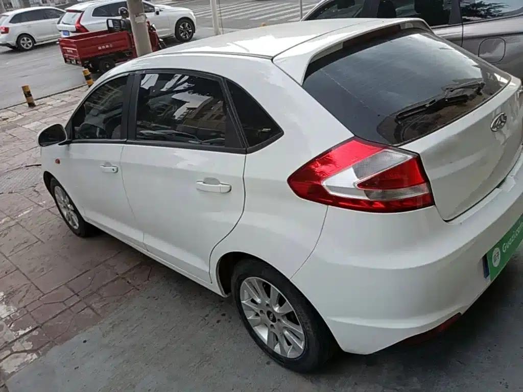 Fengyun 2 2015 1.5L Manual Elite Edition — миниатюра 5