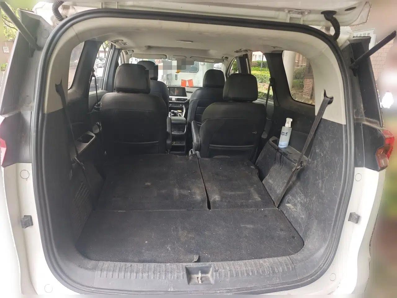 SAIC MAXUS EUNIQ 5 2020 1.3T PLUG-IN Elite Edition — миниатюра 17
