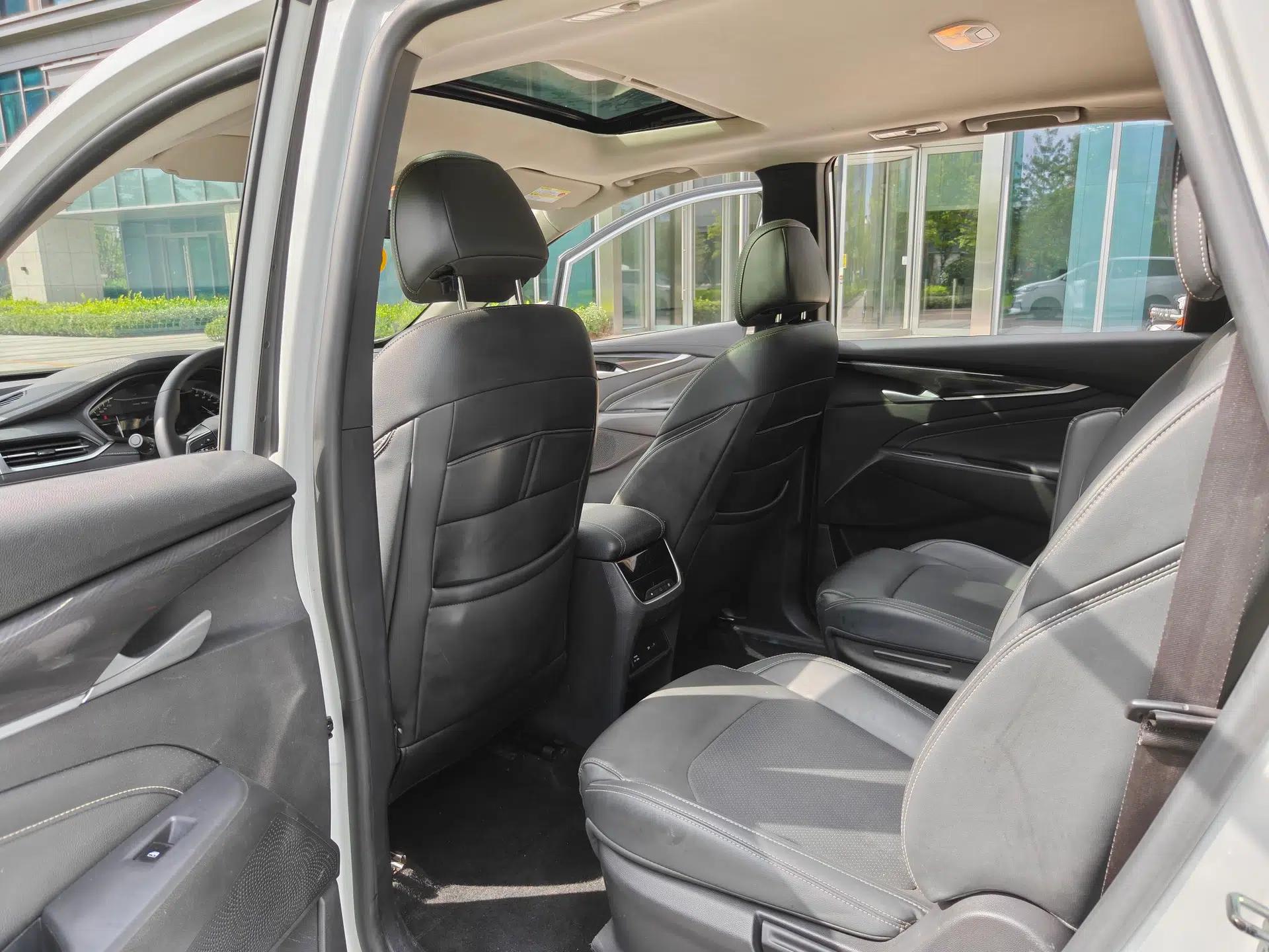 SAIC MAXUS EUNIQ 5 2020 1.3T PLUG-IN Elite Edition — миниатюра 23