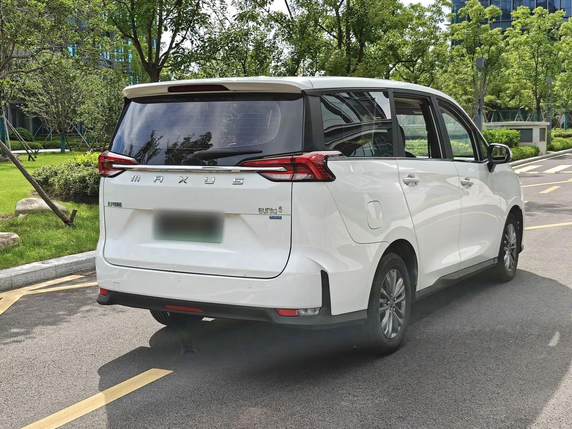 SAIC MAXUS EUNIQ 5 2020 1.3T PLUG-IN Elite Edition — миниатюра 8