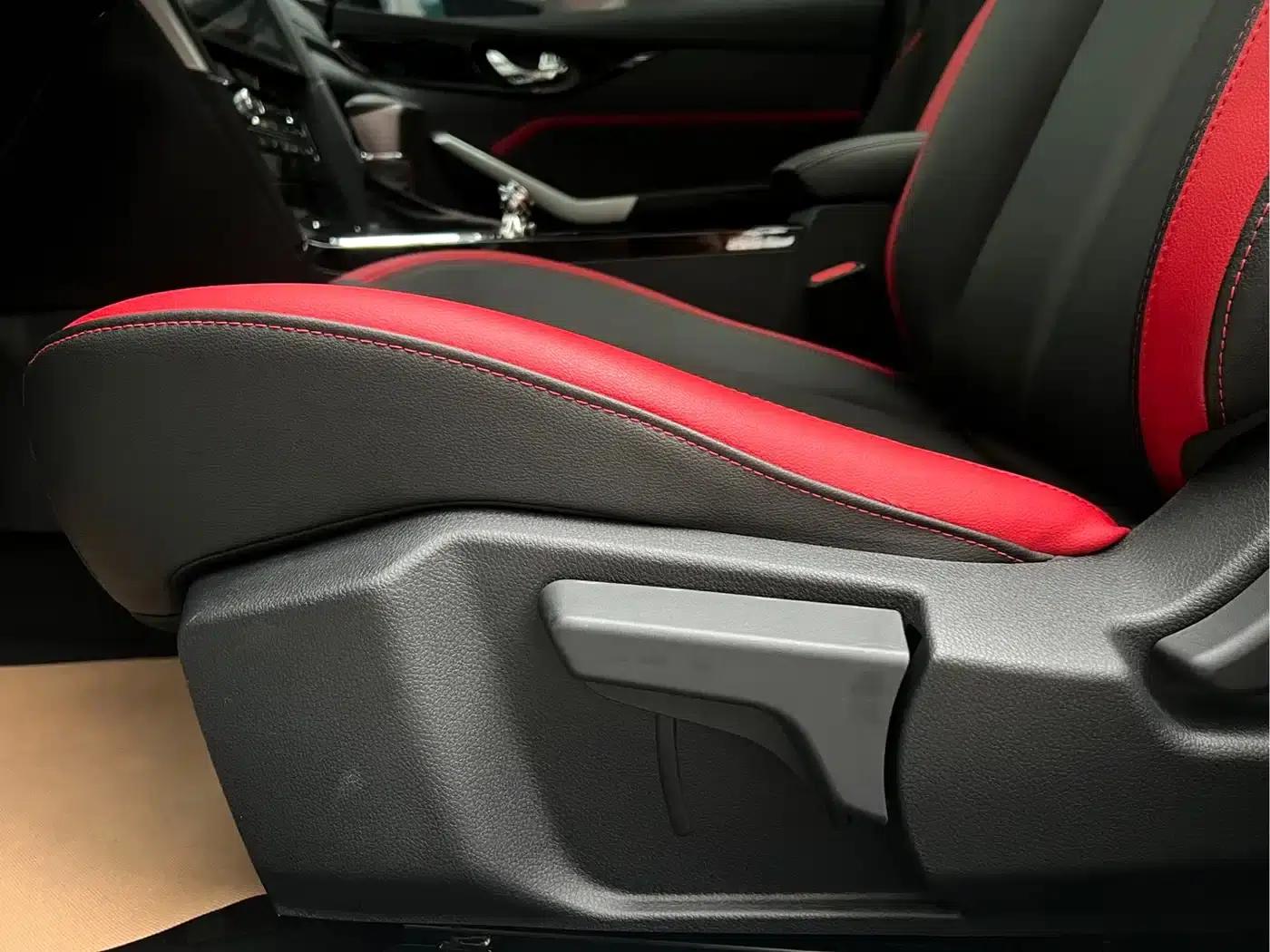 Venucia D60 2019 1.6L XL CVT Intelligent Elite Edition — миниатюра 8