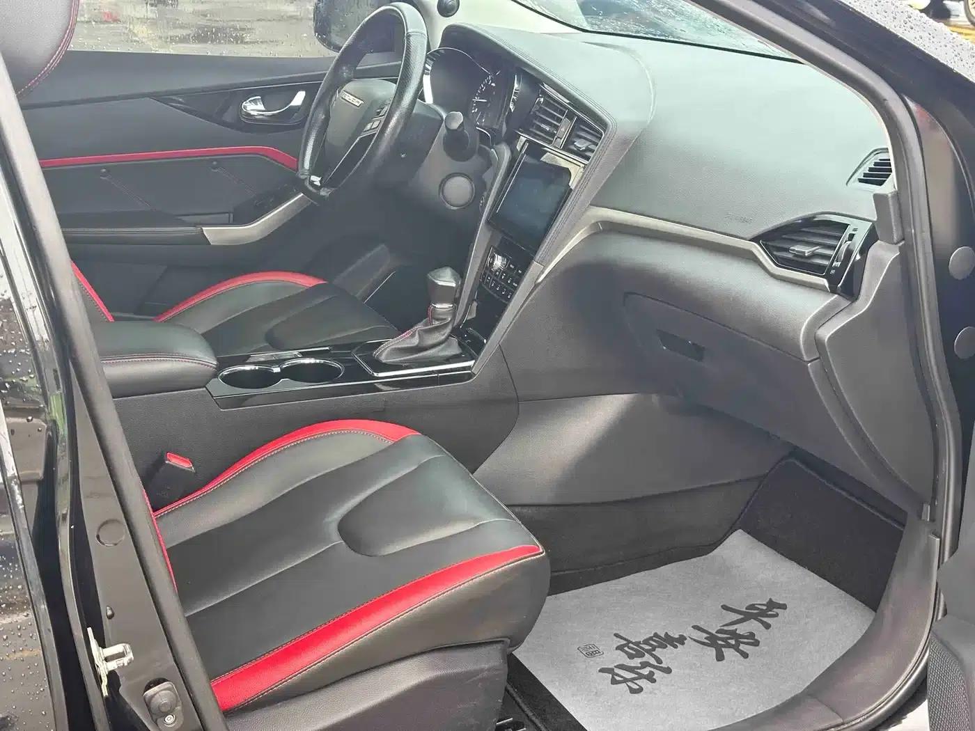 Venucia D60 2019 1.6L XL CVT Intelligent Elite Edition (ISS) — миниатюра 6