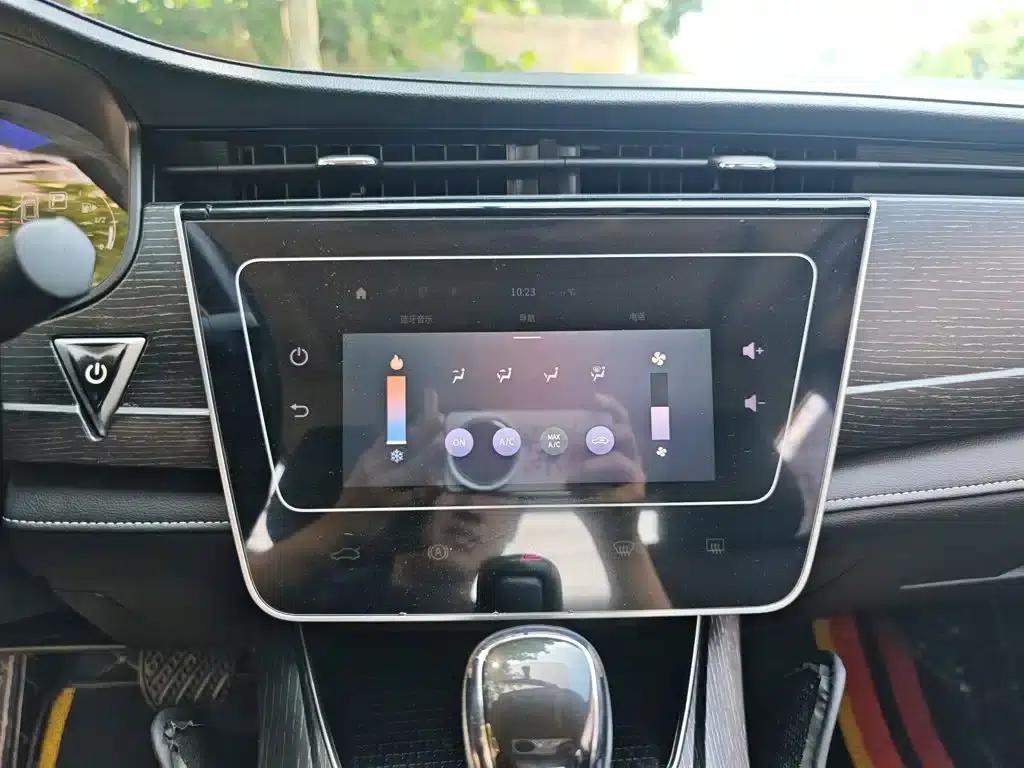 Venucia D60 2021 PLUS 1.6L XL CVT Elite Edition — миниатюра 13