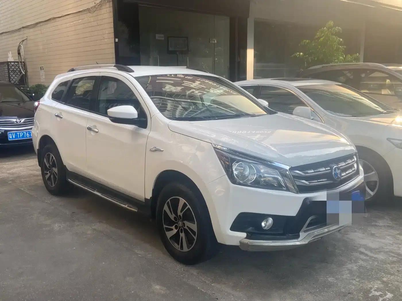 Venucia T70 2016 1.6L Manual Smart Edition — миниатюра 3