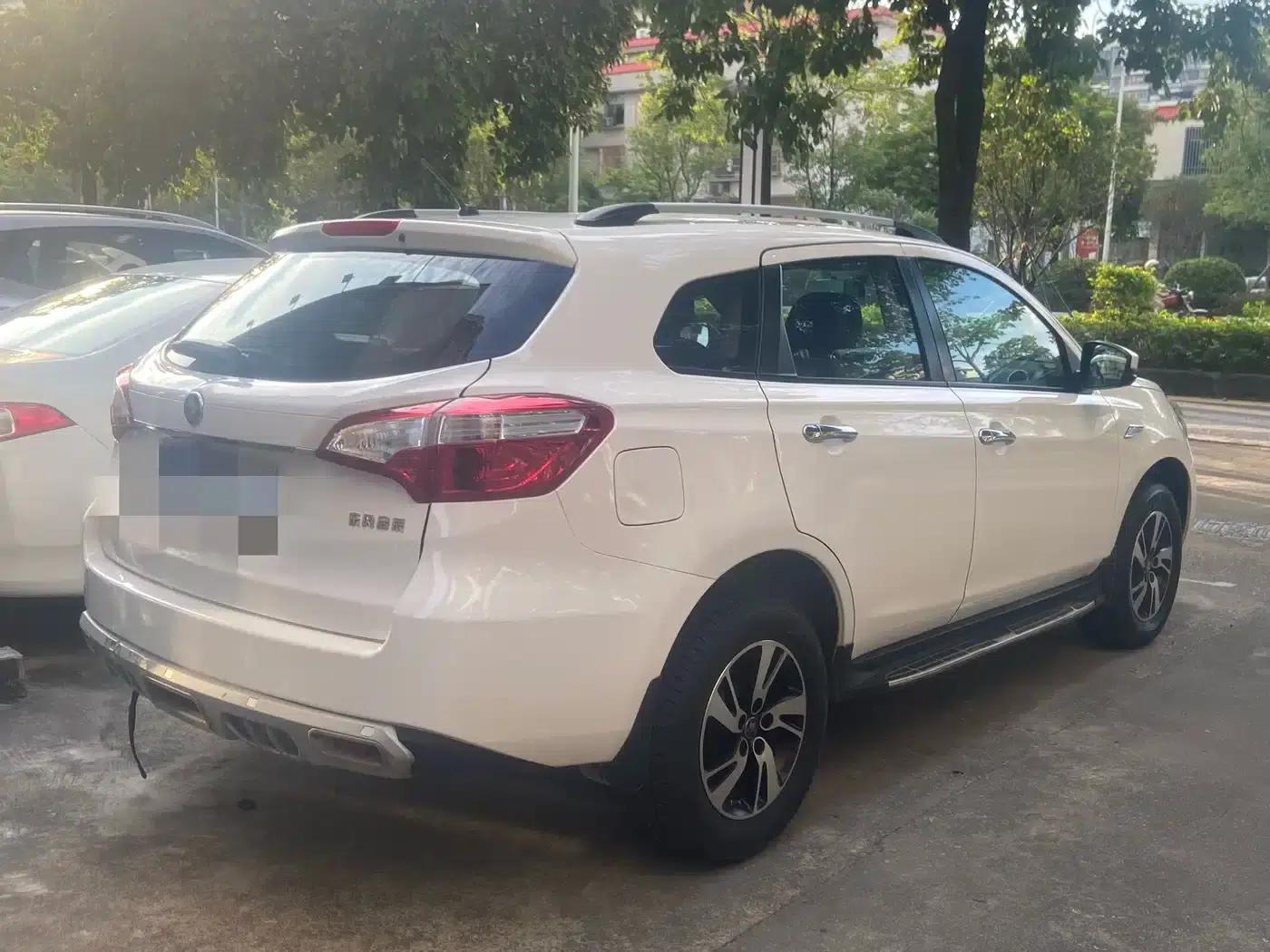 Venucia T70 2016 1.6L Manual Smart Edition — миниатюра 4