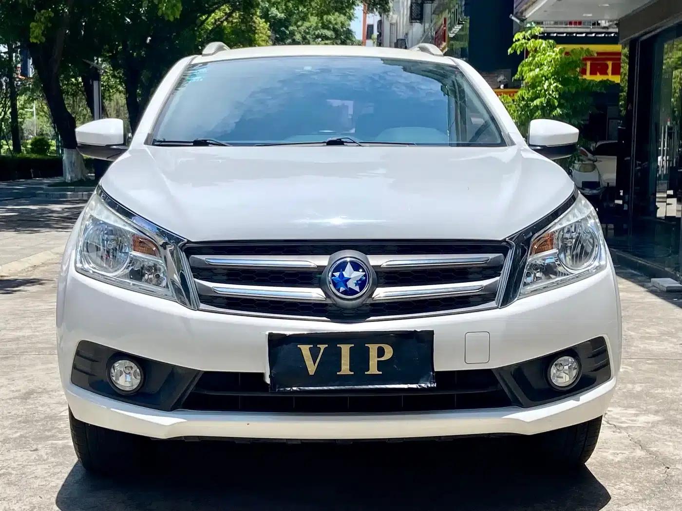 Venucia T70 2015 1.6L Manual Ruixing Edition — миниатюра 1
