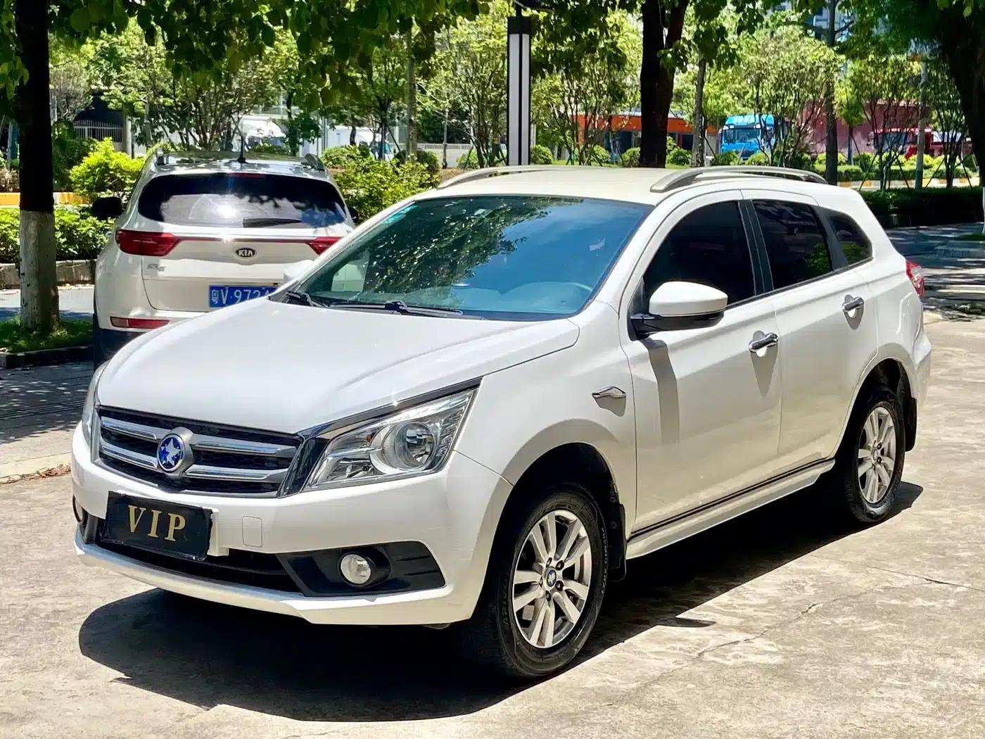 Venucia T70 2015 1.6L Manual Ruixing Edition — миниатюра 3
