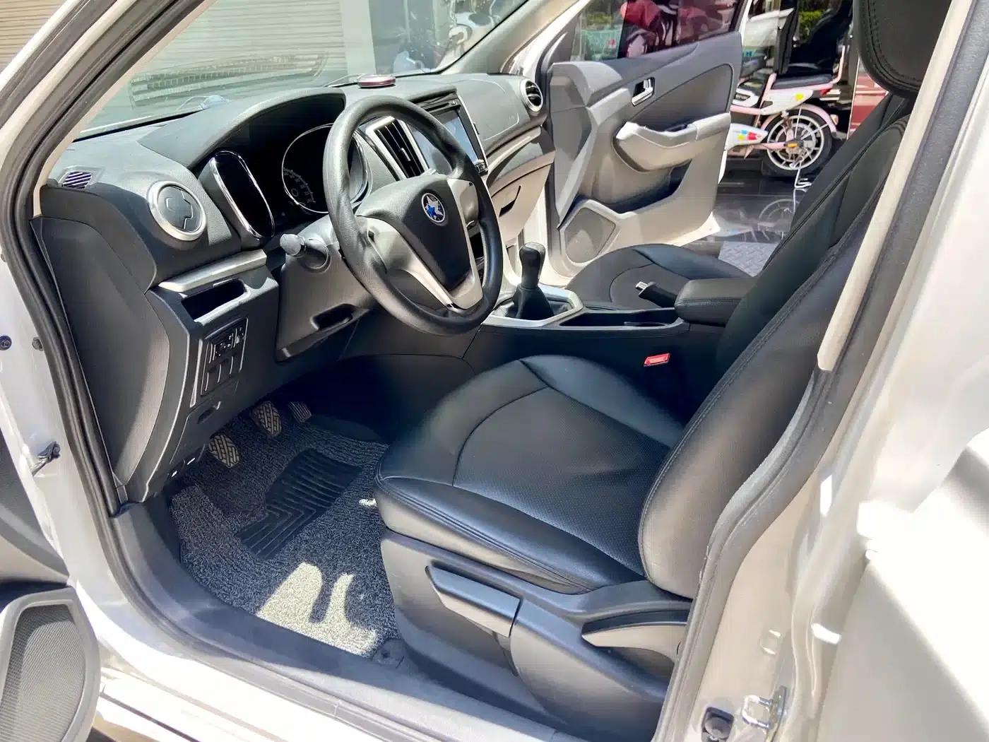 Venucia T70 2015 1.6L Manual Ruixing Edition — миниатюра 7