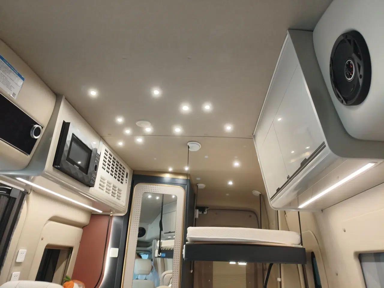 SAIC MAXUS V100 RV SAIC Maxus V100 RV, 2025 model, Traveler PHEV Flagship Edition, longitudinal bed, 6 seats, 2.0T automatic transmission. — миниатюра 18