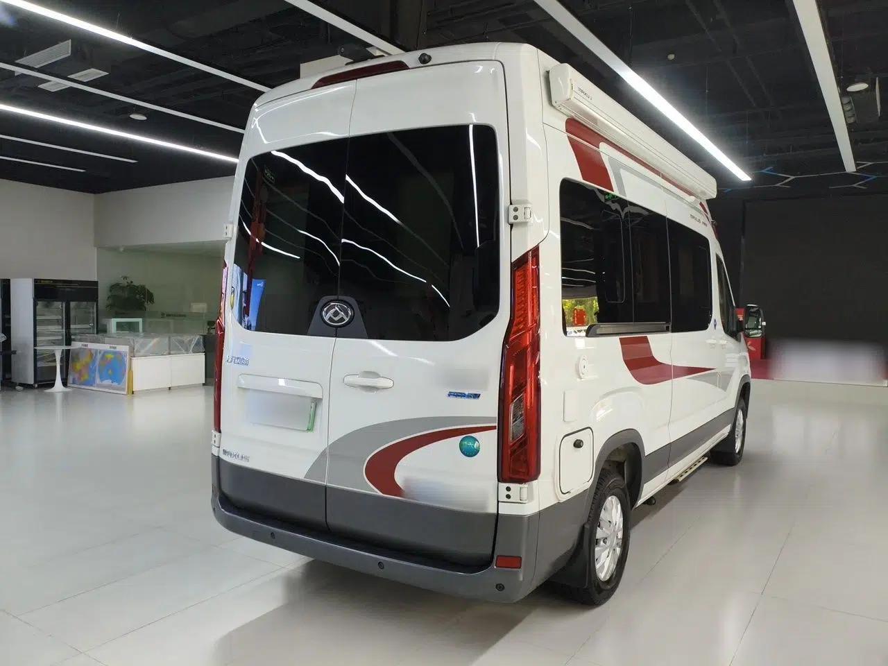 SAIC MAXUS V100 RV SAIC Maxus V100 RV, 2025 model, Traveler PHEV Flagship Edition, longitudinal bed, 6 seats, 2.0T automatic transmission. — миниатюра 6