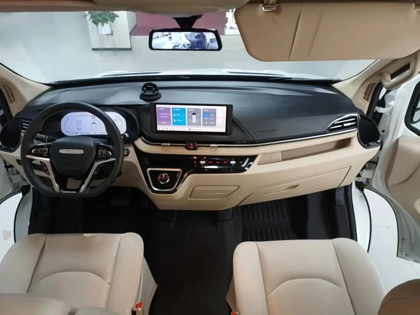 SAIC MAXUS V100 RV SAIC Maxus V100 RV, 2025 model, Traveler PHEV Flagship Edition, longitudinal bed, 6 seats, 2.0T automatic transmission. — миниатюра 9