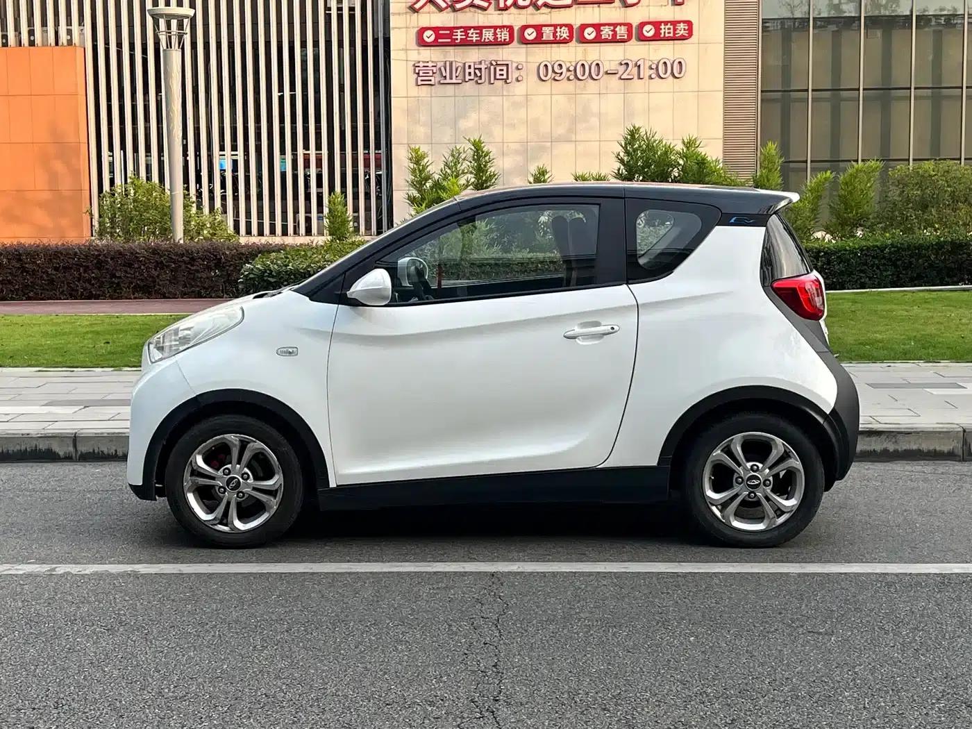 Little Ant 2018 400 4-seater Smart Edition — миниатюра 15