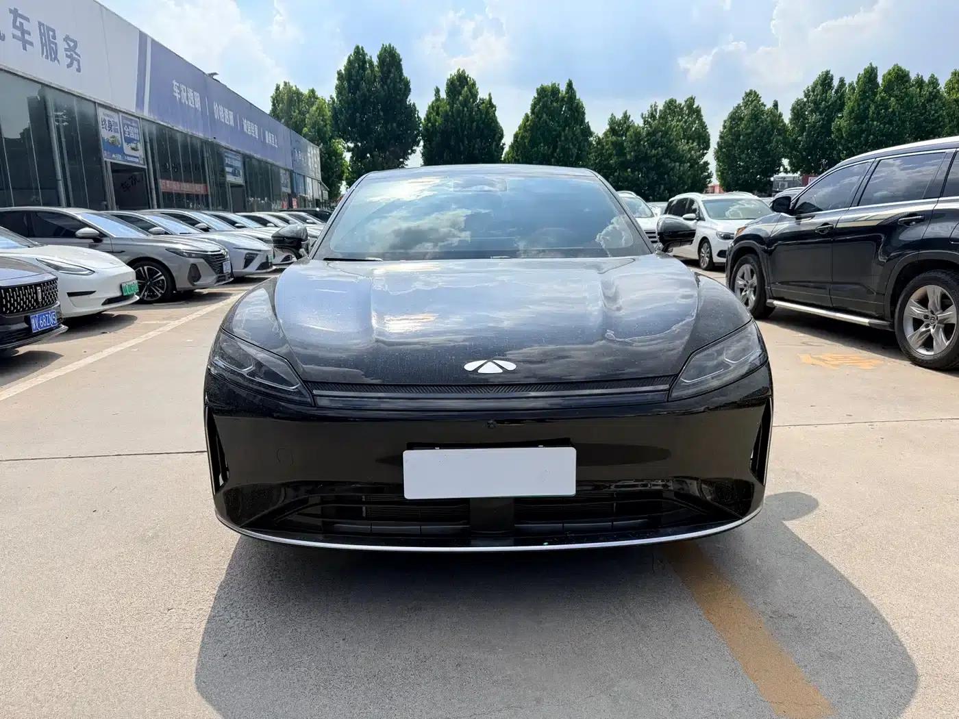 Fengyun A9L 2025 Model 260km Extended Range Luxury Edition — миниатюра 2