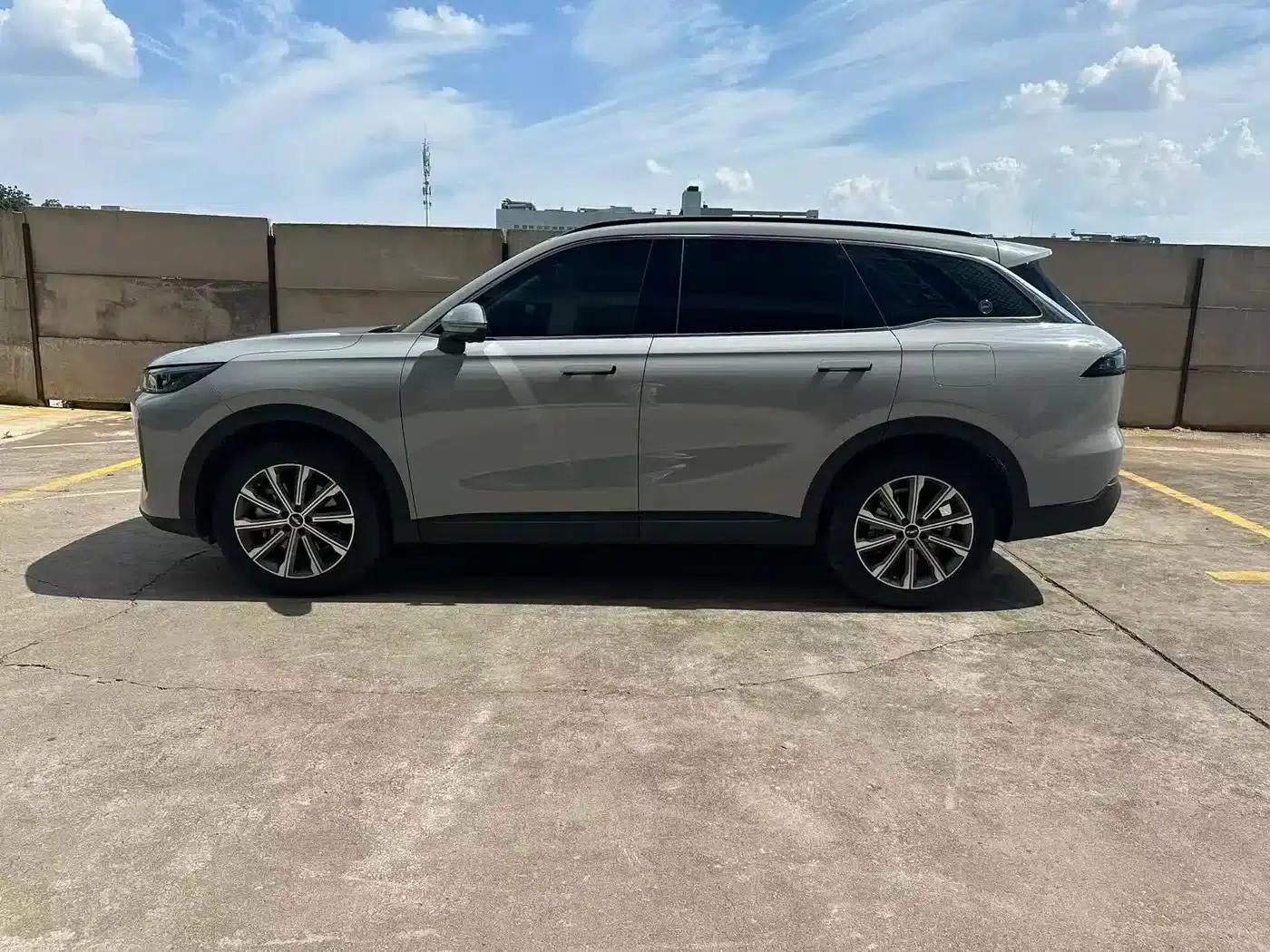 Fengyun T9 2024 Facelift 120 Long Range Comfort 5-Seater Ternary Lithium Battery — миниатюра 12