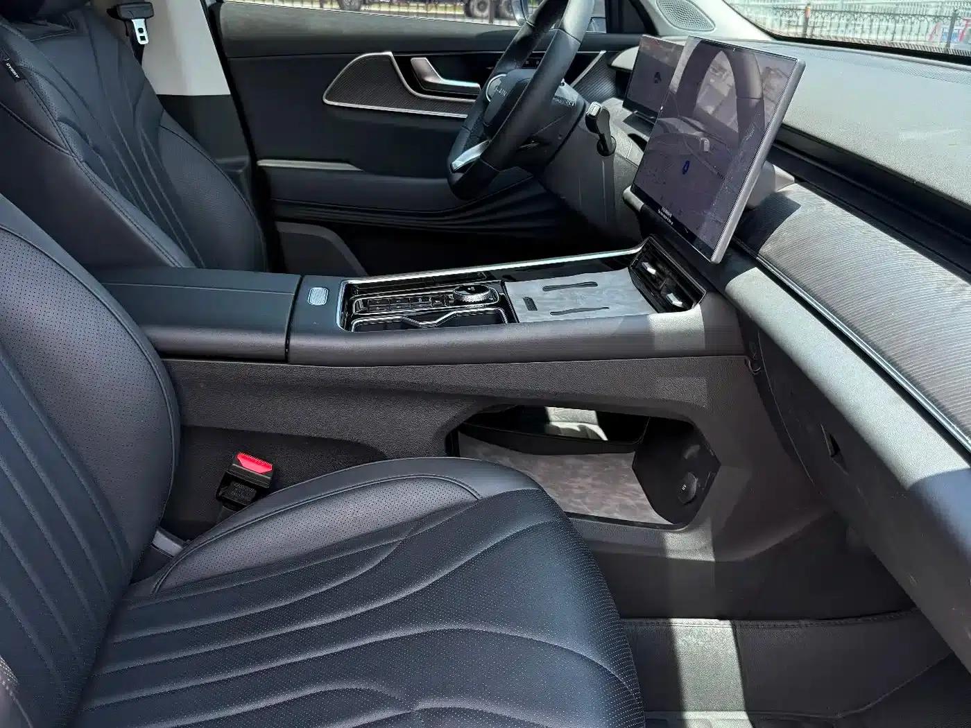 Fengyun T9 2024 Facelift 120 Long Range Comfort 5-Seater Ternary Lithium Battery — миниатюра 13