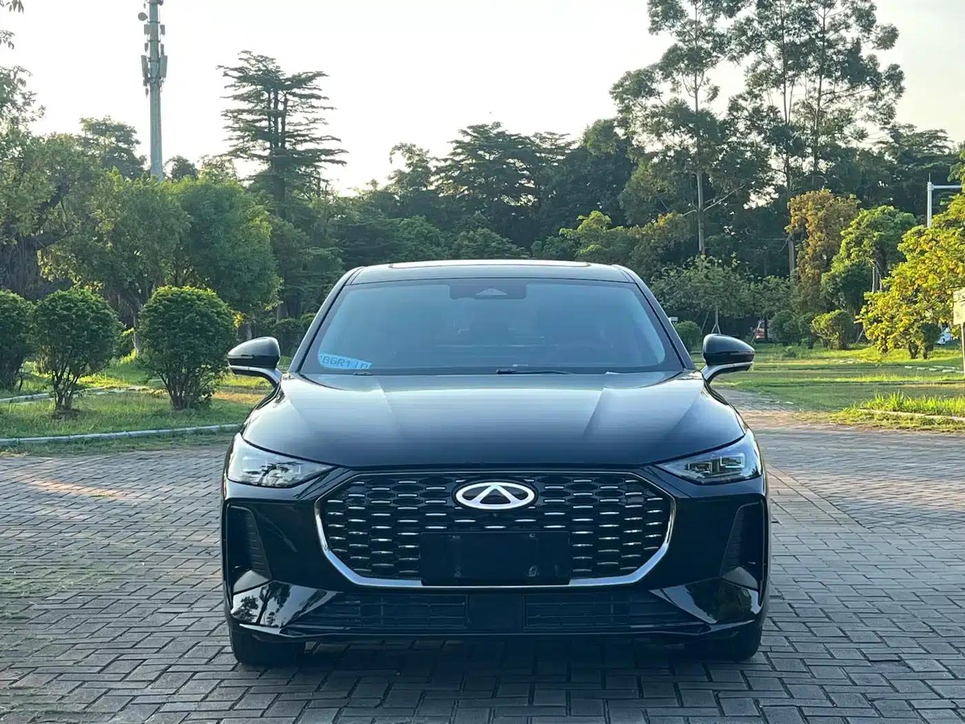 Fengyun A8L 2025 1.5TGDI 145km Luxury Edition — миниатюра 2