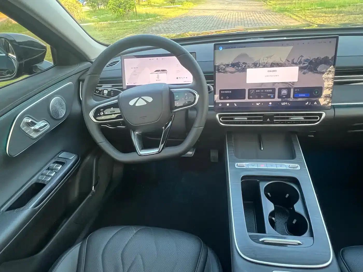 Fengyun A8L 2025 1.5TGDI 145km Luxury Edition — миниатюра 11