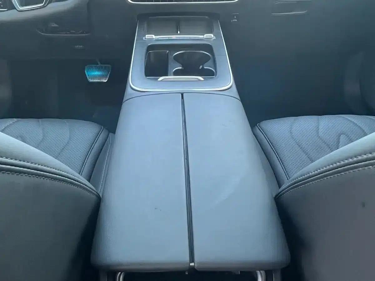 Fengyun A8L 2025 1.5TGDI 145km Luxury Edition — миниатюра 13