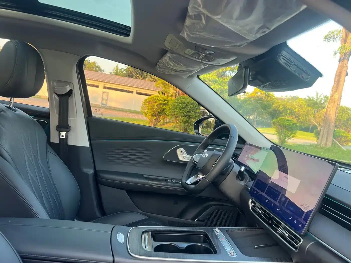 Fengyun A8L 2025 1.5TGDI 145km Luxury Edition — миниатюра 17