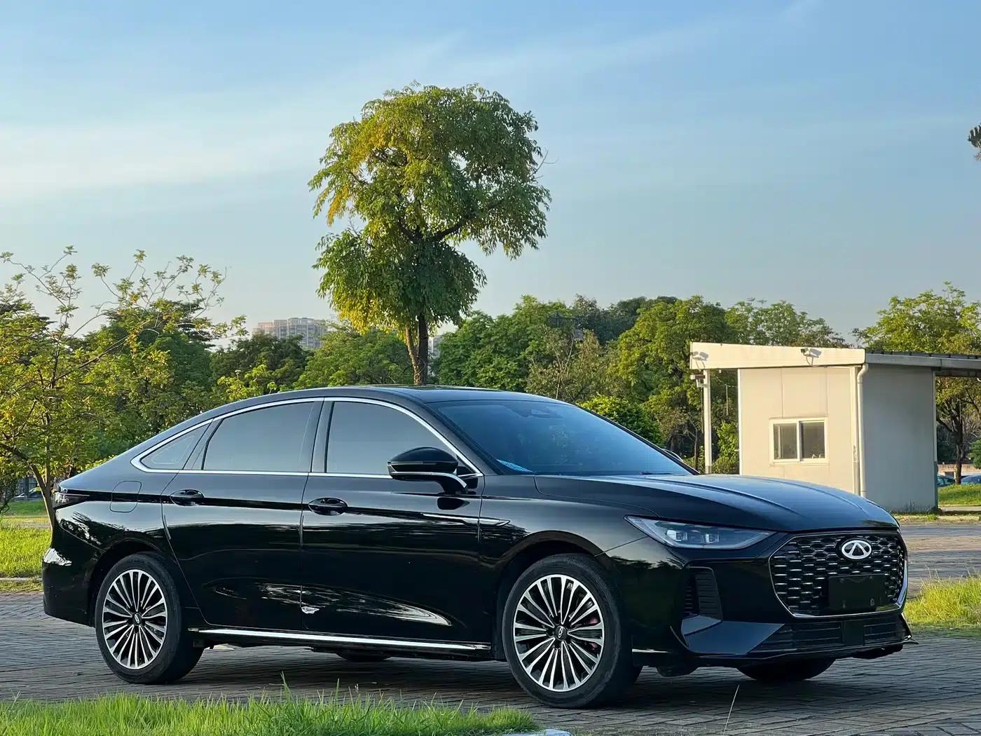 Fengyun A8L 2025 1.5TGDI 145km Luxury Edition — миниатюра 3
