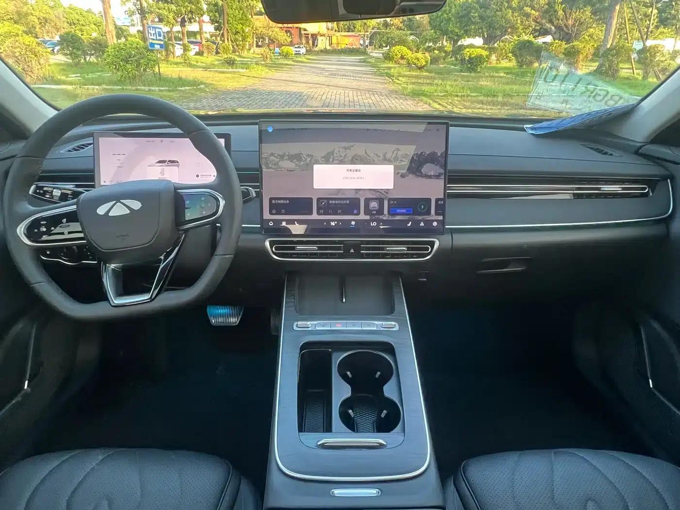 Fengyun A8L 2025 1.5TGDI 145km Luxury Edition — миниатюра 10