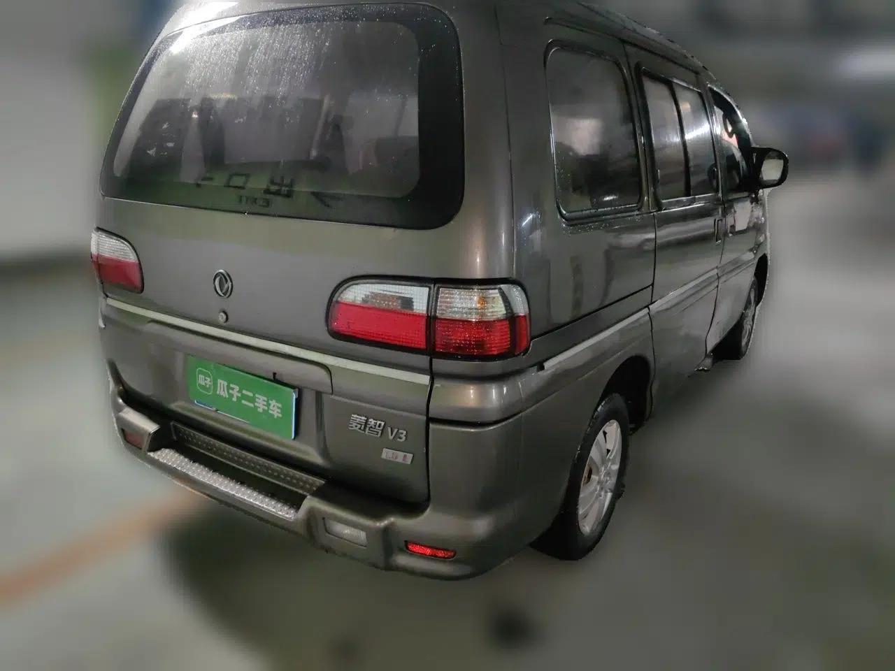 FORTHING Lingzhi 2013 V3 1.5L 7-Seater Standard Model II — миниатюра 6