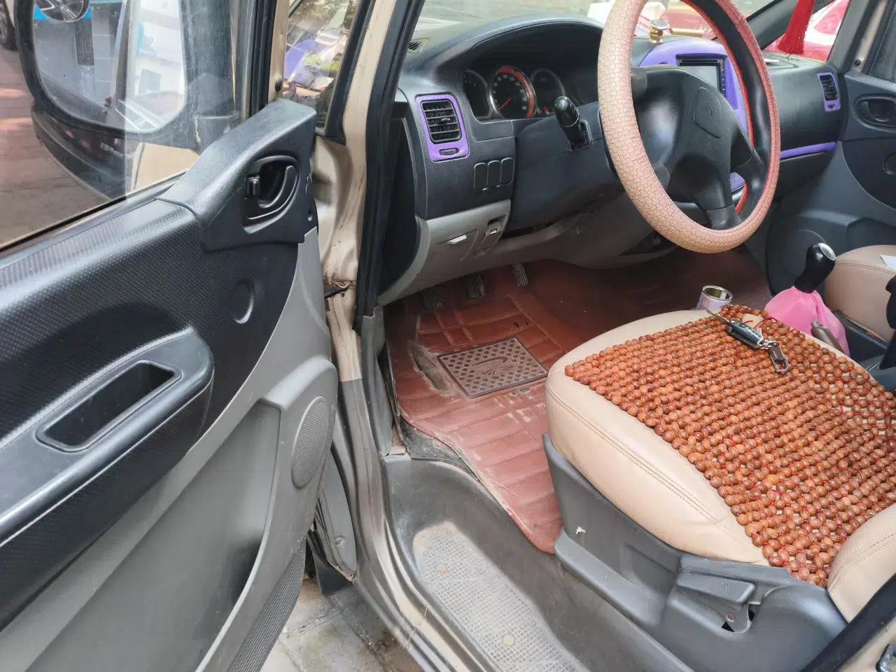 FORTHING Lingzhi 2013 M5 Q7 2.0L 7-Seater Long-Wheelbase Comfort Model — миниатюра 16