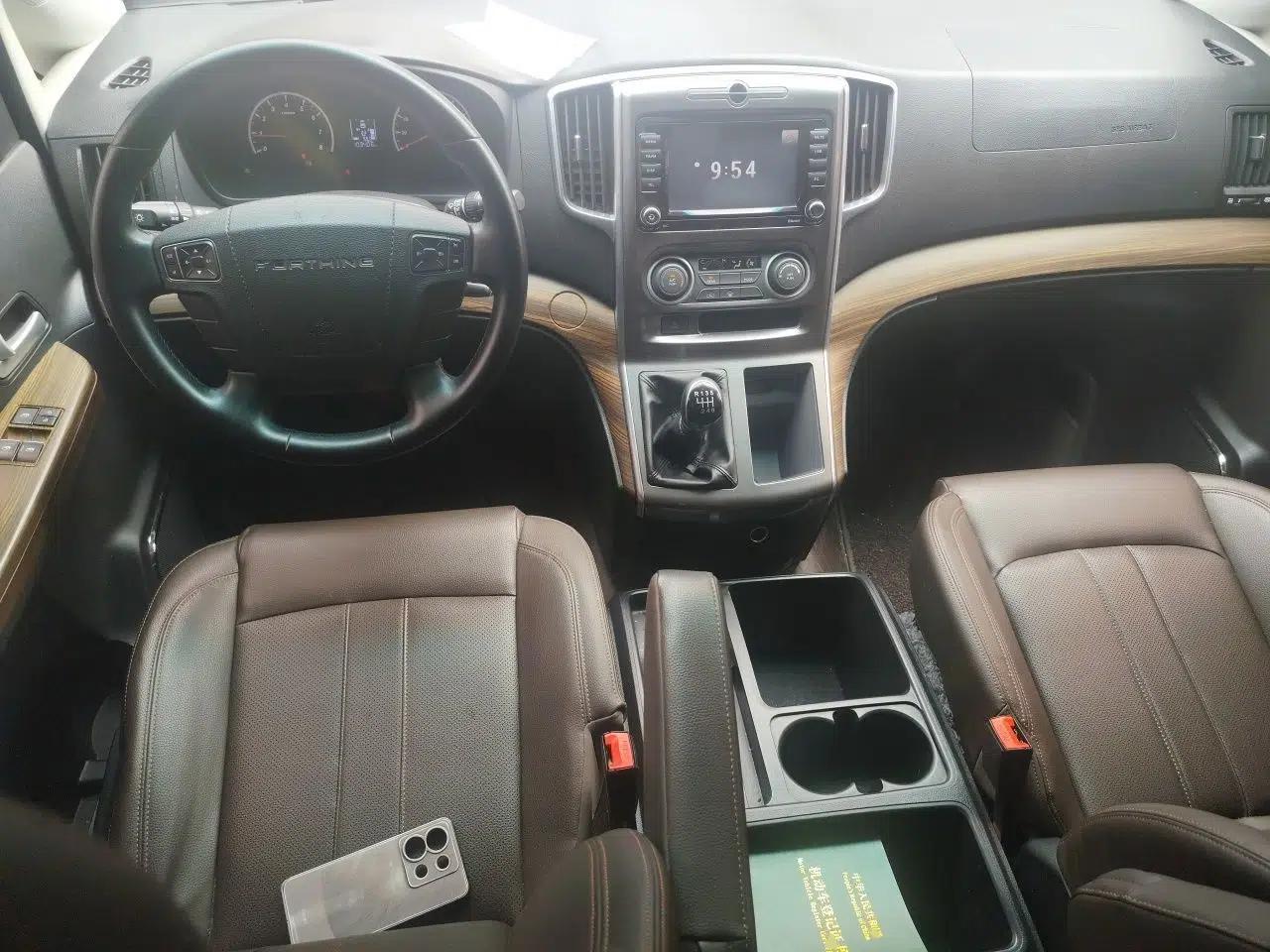FORTHING Lingzhi PLUS 2022 Travel Edition 2.0L Manual Luxury Version 7 Seats — миниатюра 9