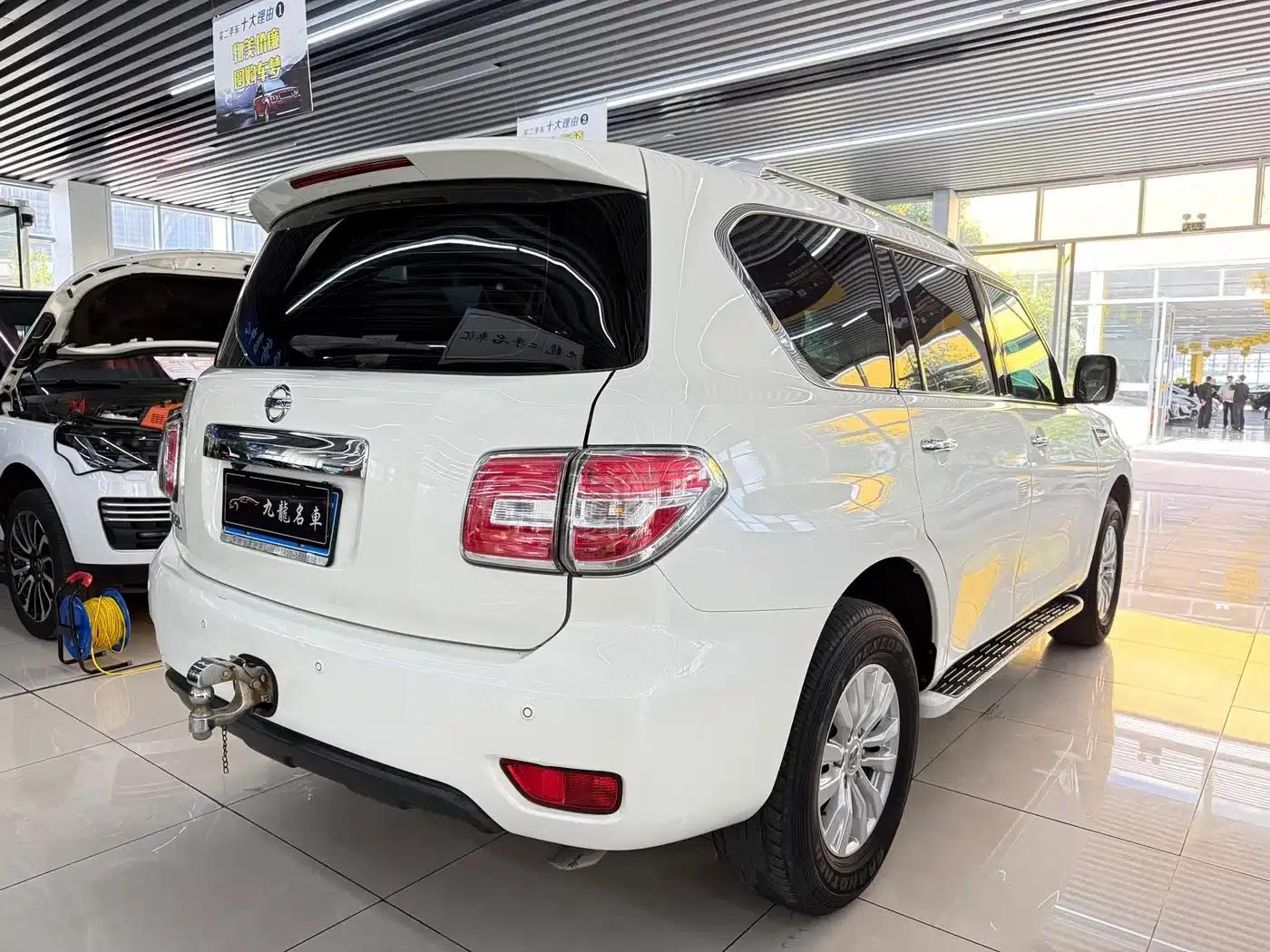 Nissan Patrol 2018 4.0L Leader Edition — миниатюра 6