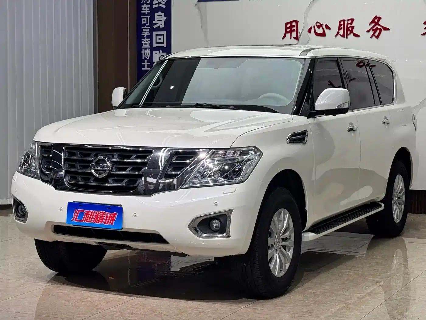 2017 Nissan Patrol 4.0L SE Middle East Edition — миниатюра 1