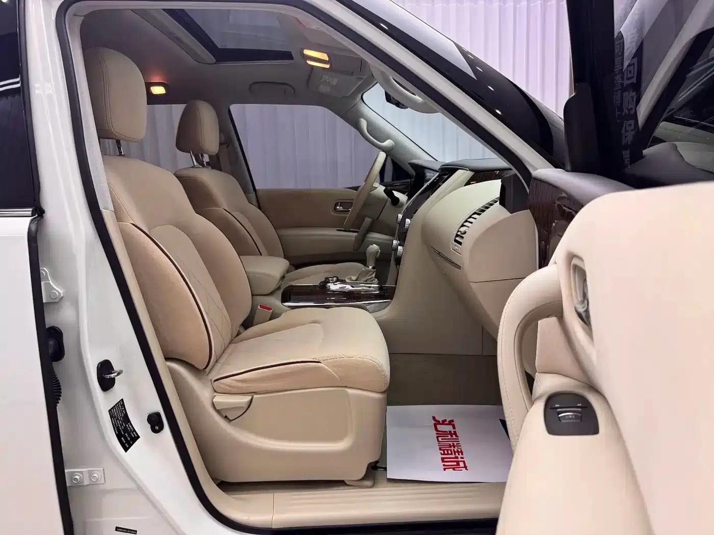 2017 Nissan Patrol 4.0L SE Middle East Edition — миниатюра 13