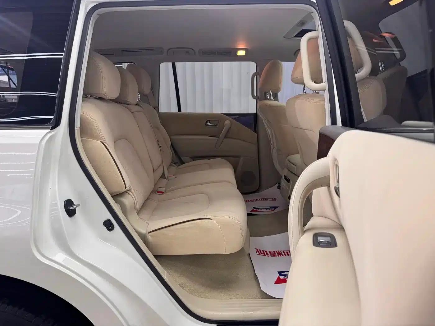 2017 Nissan Patrol 4.0L SE Middle East Edition — миниатюра 14