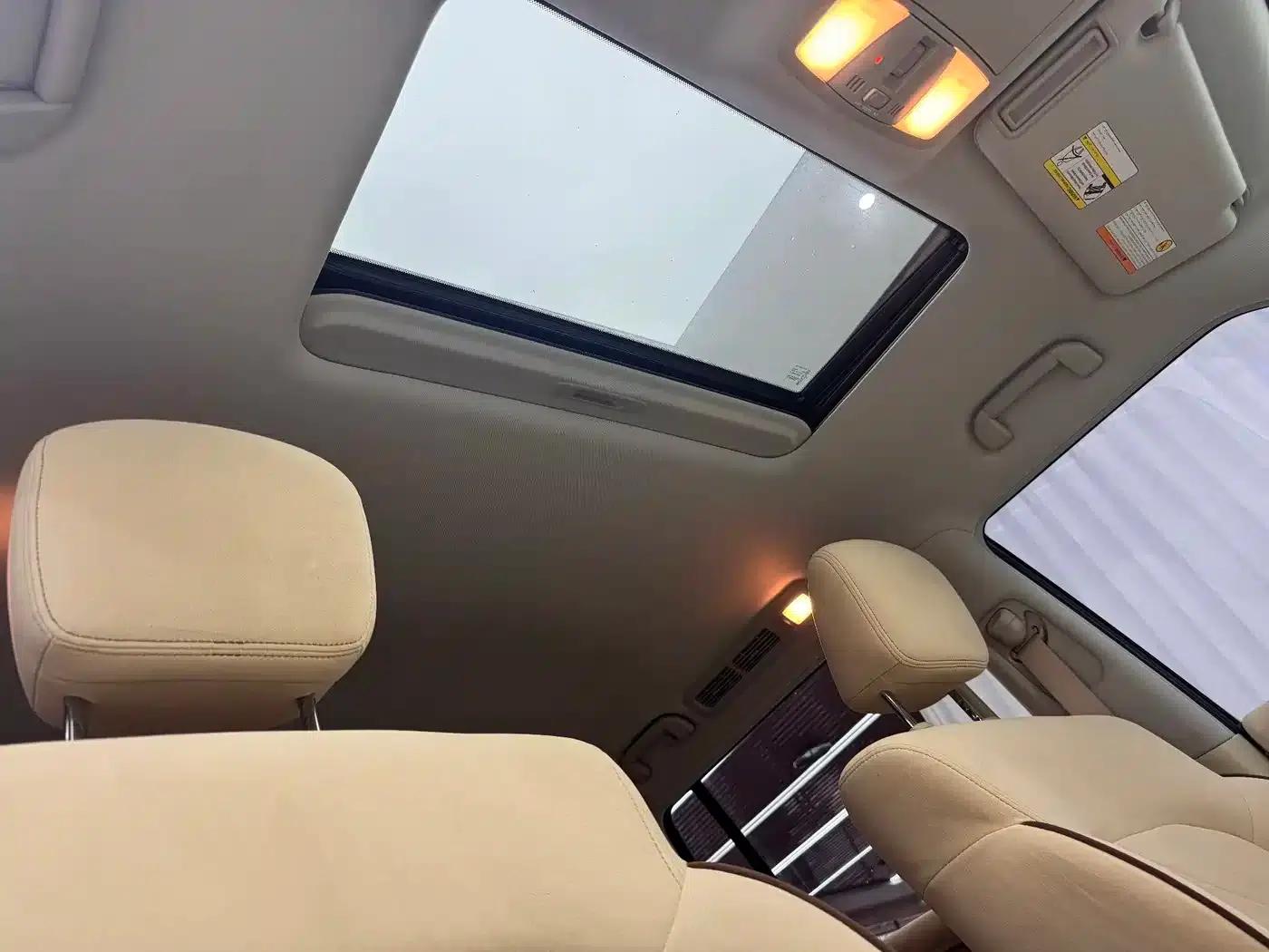 2017 Nissan Patrol 4.0L SE Middle East Edition — миниатюра 16