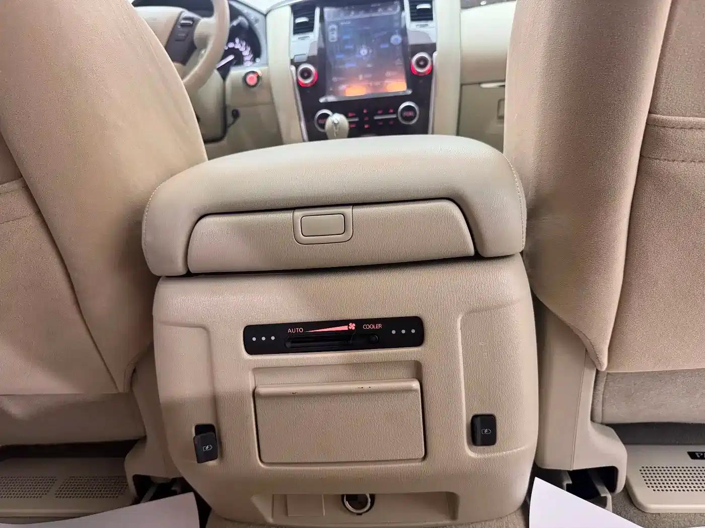 2017 Nissan Patrol 4.0L SE Middle East Edition — миниатюра 17