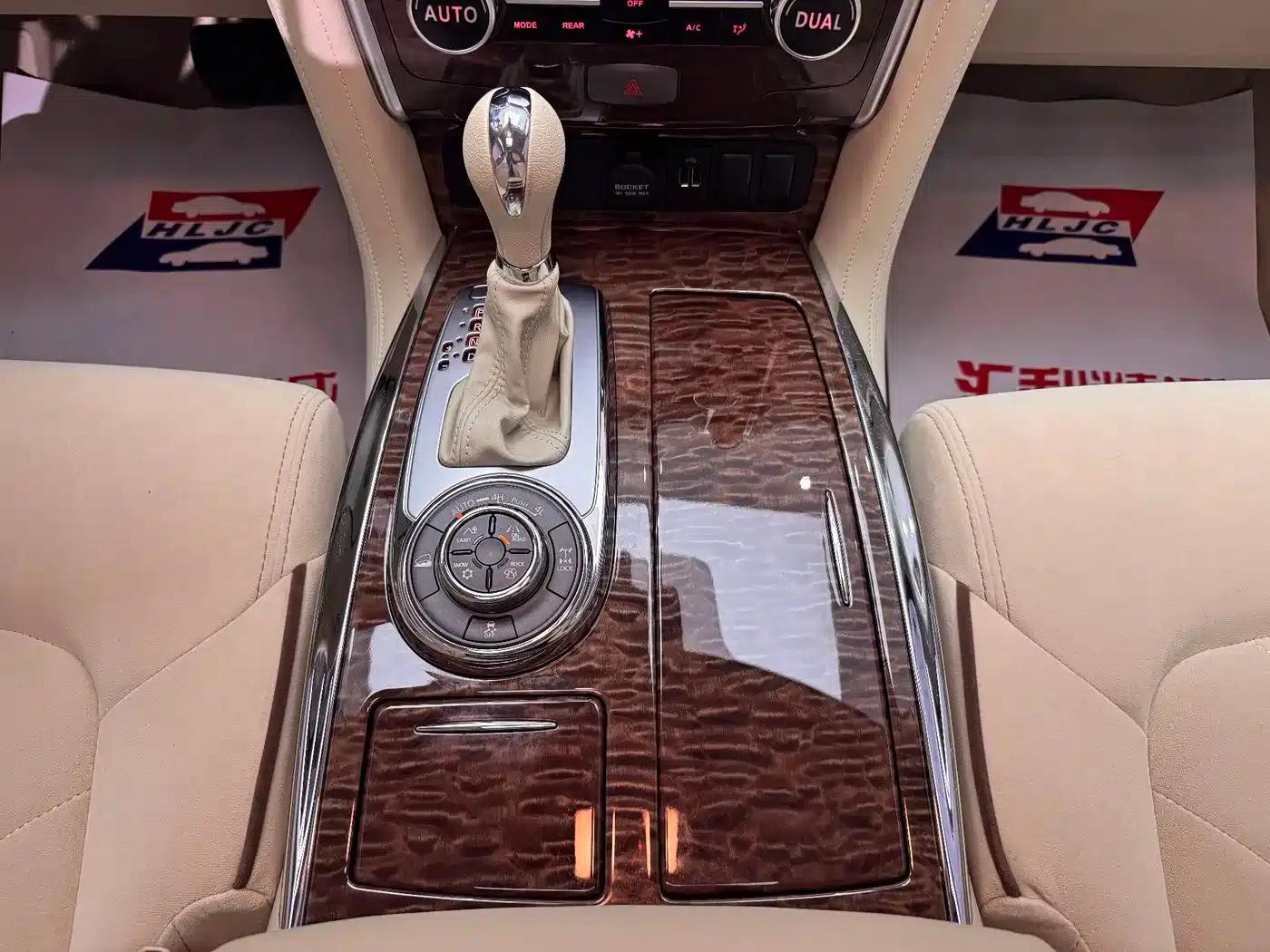 2017 Nissan Patrol 4.0L SE Middle East Edition — миниатюра 18