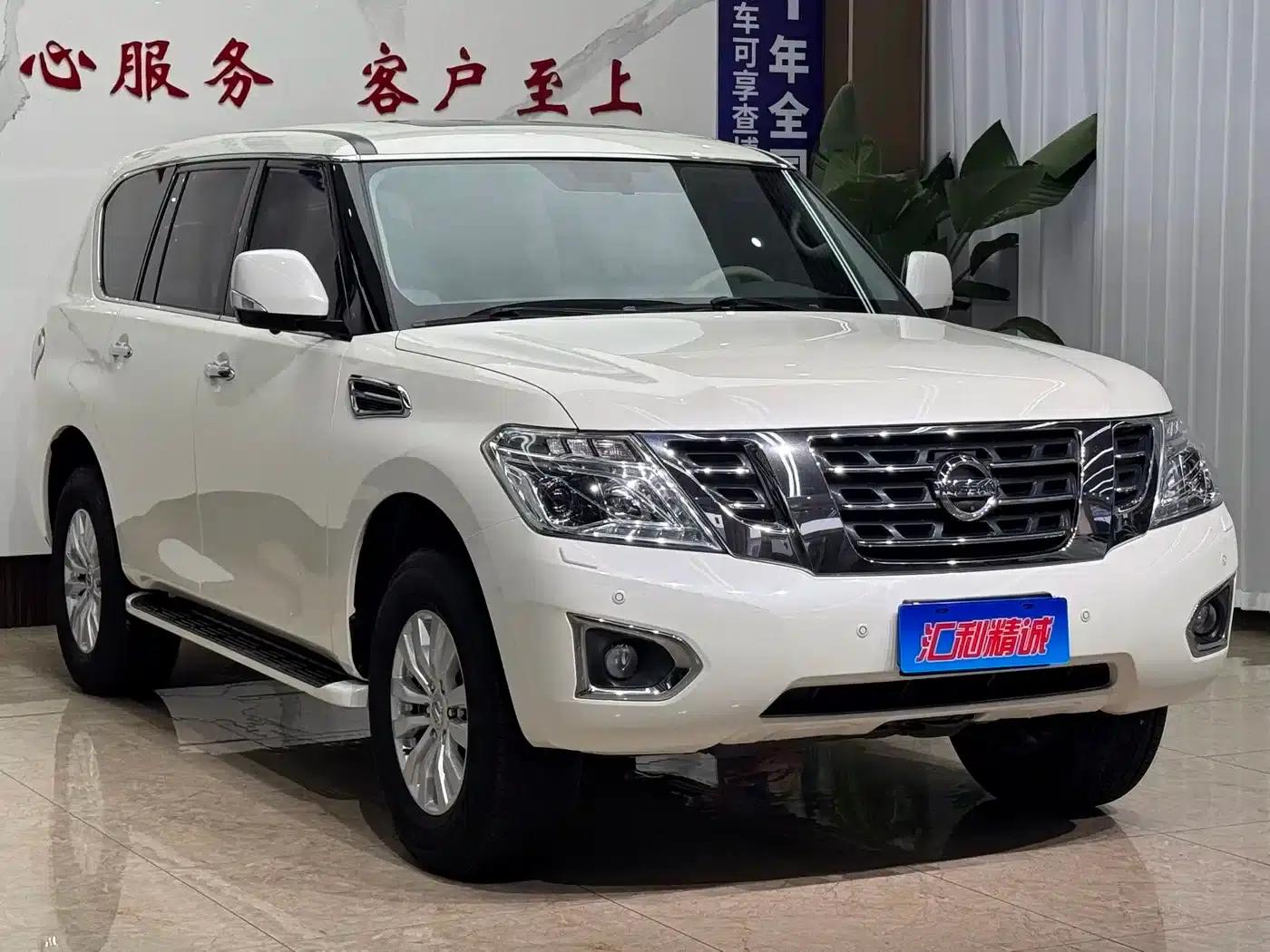 2017 Nissan Patrol 4.0L SE Middle East Edition — миниатюра 3