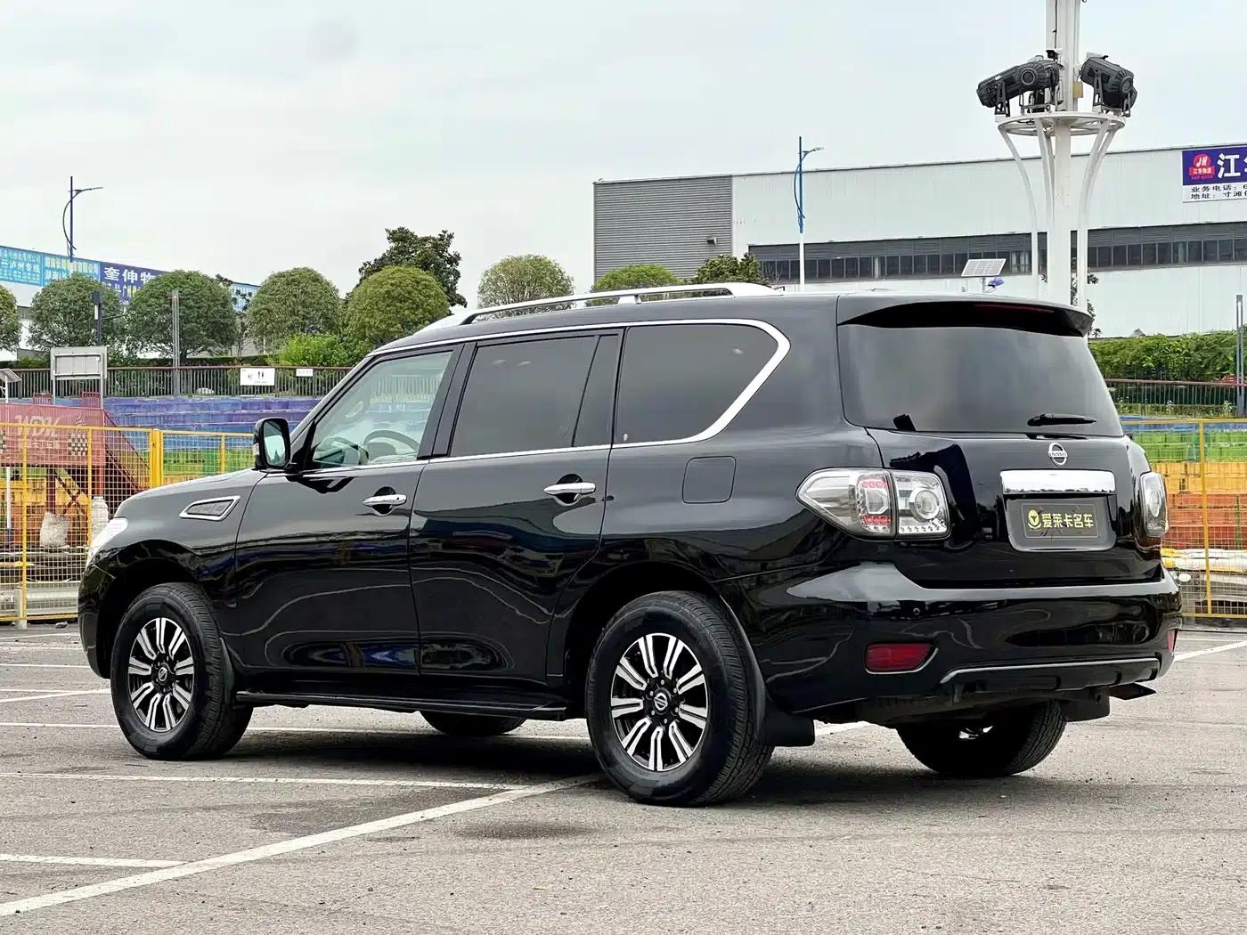 Nissan Patrol 2012 5.6L V8 Flagship Edition — миниатюра 3