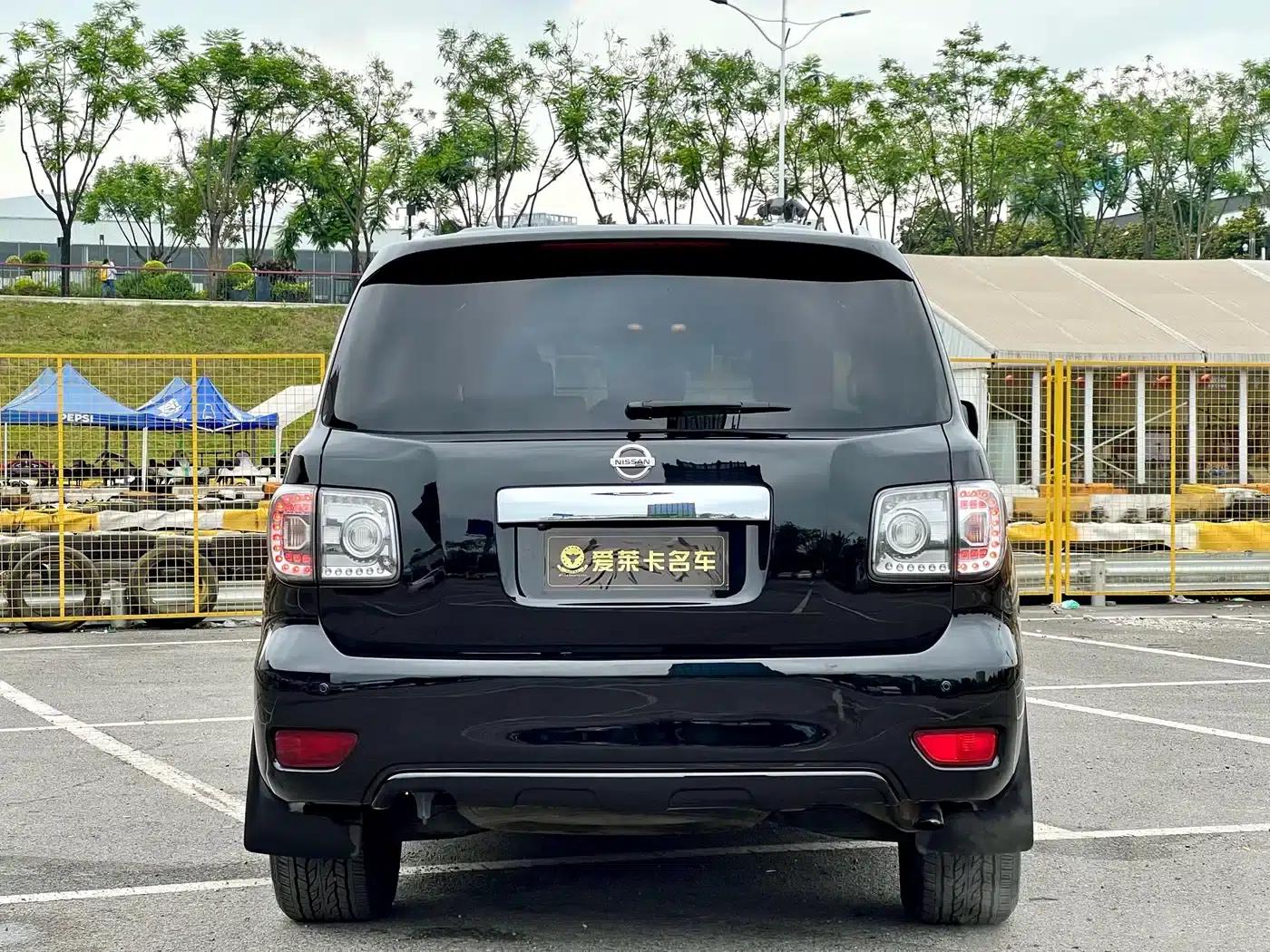 Nissan Patrol 2012 5.6L V8 Flagship Edition — миниатюра 4
