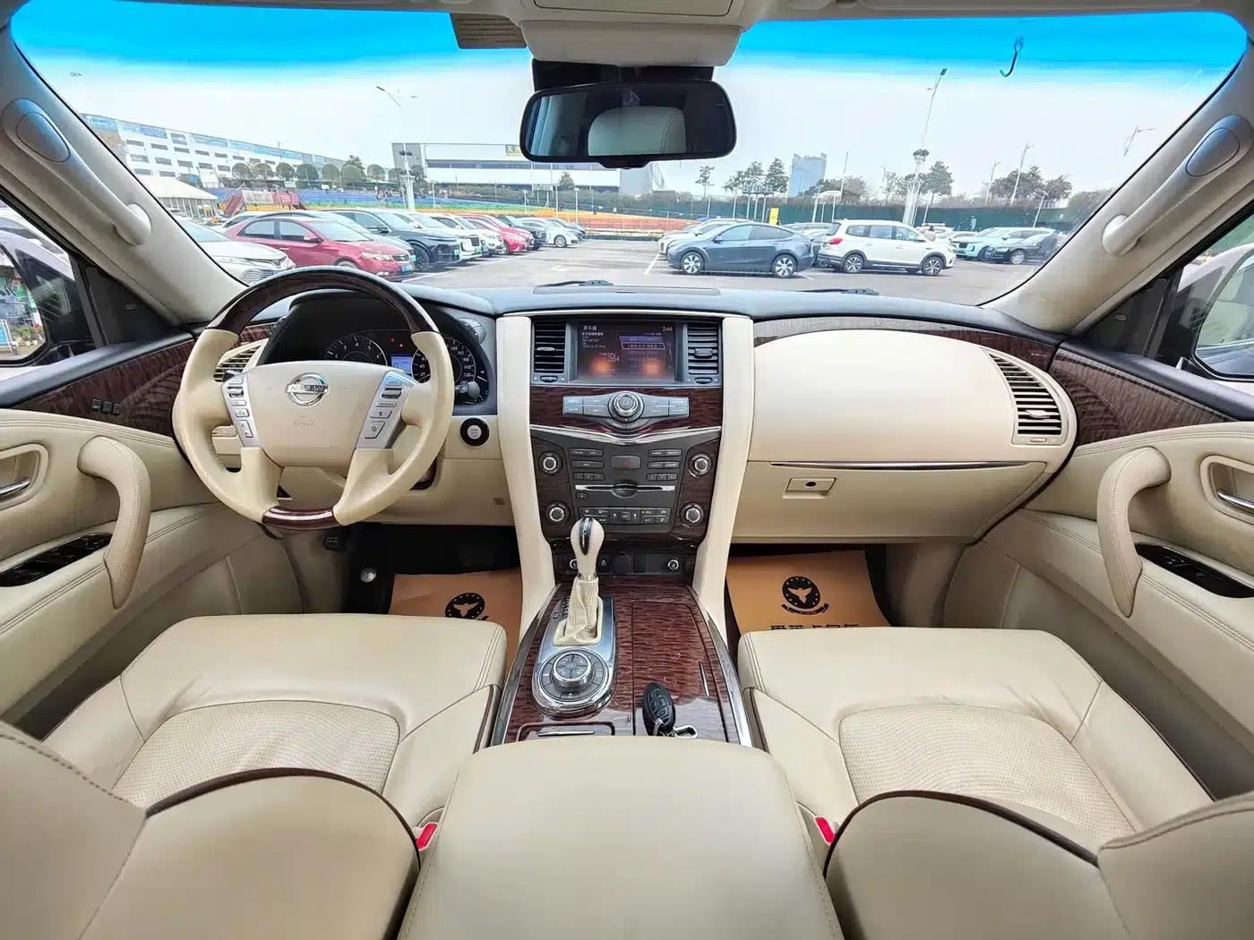 Nissan Patrol 2012 5.6L V8 Flagship Edition — миниатюра 9
