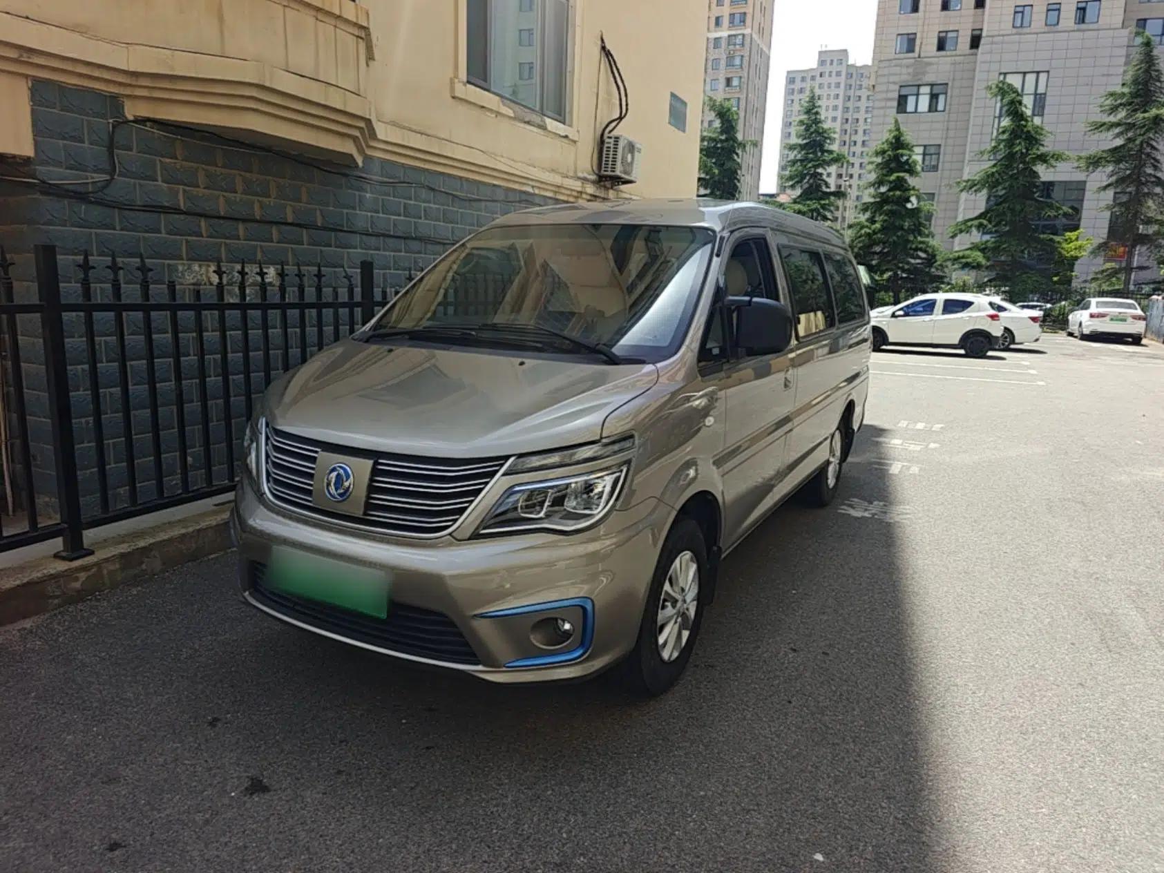 FORTHING Lingzhi M5 2020 Comfort Model 7 Seats — миниатюра 1